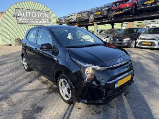 krockskadad bil auto Kia Picanto 1.0 DPI 46KW DynamicLine Airco Navi Camera Led 5-Drs NAP 2025/10