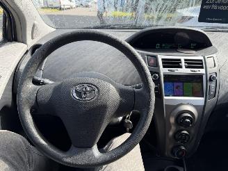 Toyota Yaris 1.0 VVTi 51KW Navi Airco NAP picture 7
