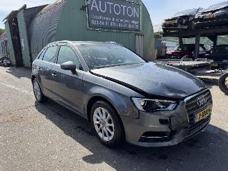 uszkodzony samochody osobowe Audi A3 1.4 TFSI G-Tron Autom. Clima Navi Led Sportback 2014/7