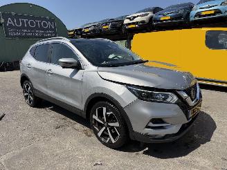 Schadeauto Nissan Qashqai 1.3 DIG-T Autom. Pano Clima Navi Camera 2021/2
