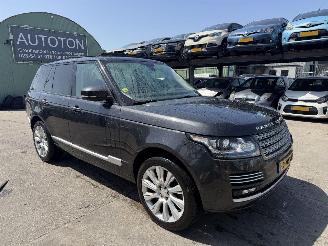 Damaged car Land Rover Range Rover 4.4 SDV8 250KW Autobiography Pano Clima Navi Led Xenon NAP 2014/4