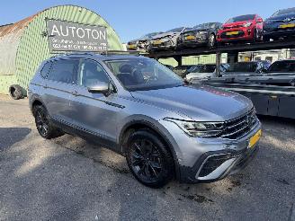 Vaurioauto  passenger cars Volkswagen Tiguan 1.5 TSI DSG Pano Allspace Clima Navi Camera Virt Dash NAP 2023/1