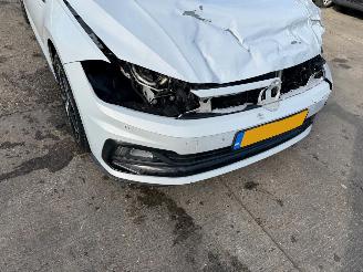Volkswagen Polo 1.0 TSI 70kW Pano picture 16