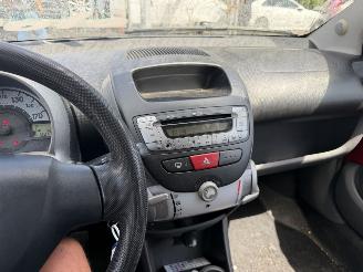 Toyota Aygo 1.0-12V 50KW 5-Deurs NAP picture 10