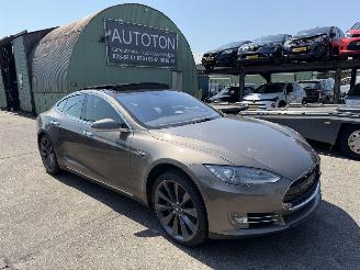 skadebil auto Tesla Model S 90D 310KW Base Pano Clima Navi NAP 2016/1