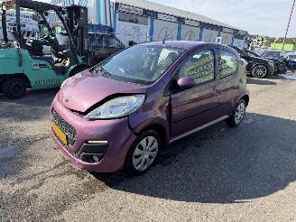 Avarii autoturisme Peugeot 107 1.0 Active Airco Led 5-Deurs NAP 2013/10