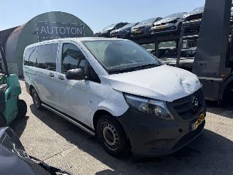 Vaurioauto  passenger cars Mercedes Vito 116CDI 120KW 8-Pers  Automaat Tourer Lang Airco Pro NAP 2023/1