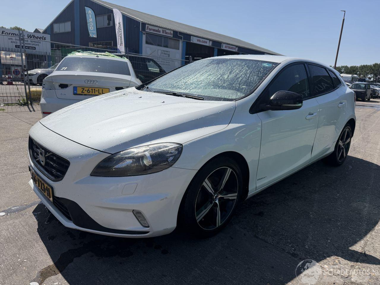 Volvo V-40 2.0 D2 88KW R-Design Xenon Clima Navi Business NAP