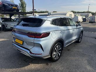Schadeauto BYD Seal U 87 kWh 160KW Pano HUD Clima Navi Limited Edition 360Camera 2025/9