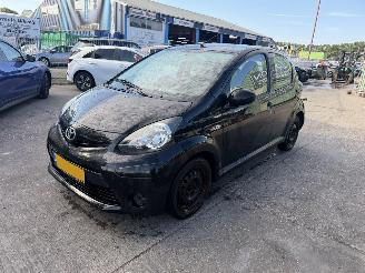 Avarii autoturisme Toyota Aygo 1.0 VVT-I 50KW Airco 5-Deurs Now NAP 2013/9
