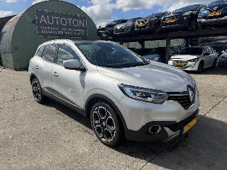 krockskadad bil auto Renault Kadjar 1.2 TCE Autom. 96KW Pano Clima Navi Camera Led Bose 2018/4