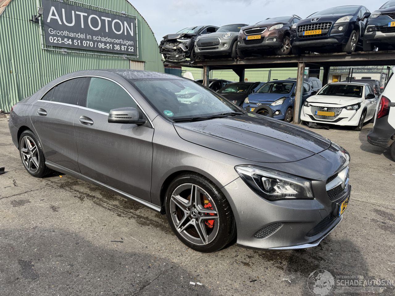 Mercedes Cla-klasse 180 Autom. 90KW Clima Navi Led AMG-pakket