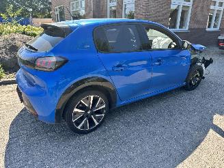 Peugeot 208 GT picture 4