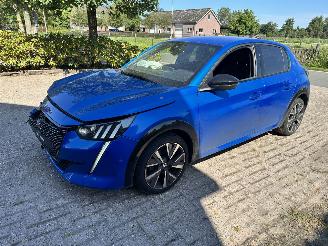damaged passenger cars Peugeot 208 GT 2022/1