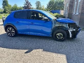 Peugeot 208 GT picture 6