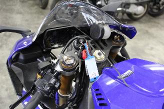 Yamaha  YZF R1 picture 7