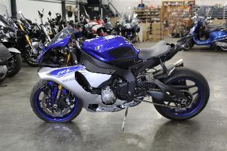 Yamaha  YZF R1 picture 4