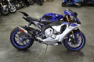 démontage motocyclettes  Yamaha  YZF R1 2015/1