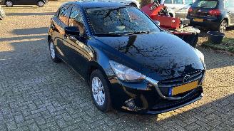 krockskadad bil auto Mazda 2 1.5 Skyactiv 2015/9