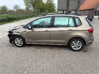 uszkodzony samochody osobowe Volkswagen Golf Sportsvan 1.2 automaat 2014/11