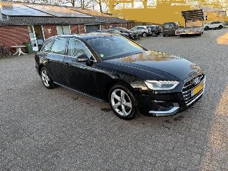 Vaurioauto  passenger cars Audi A4 Avant 40 TFSI 2020/4
