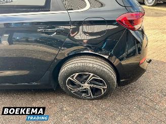 Hyundai I-30 1.5 T-GDi MHEV Stoel/Stuur Verwarming + Ventilatie Navigatie Camera picture 10