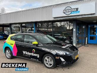 skadebil auto Ford Focus 1.0 EcoBoost Business Navigatie Climate Cruise Camera 2021/11