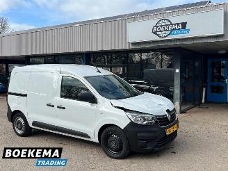 Schade bestelwagen Renault Express 1.5 DCI 75 Comfort Airco Cruise PDC 2023/6
