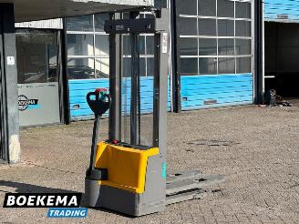 Jungheinrich  EJC M10 Jungheinrich EJC Stapelaar picture 2