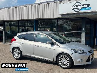 krockskadad bil auto Ford Focus 1.0 TItanium Ed. Plus Navigatie Cruise PDC 2014/6