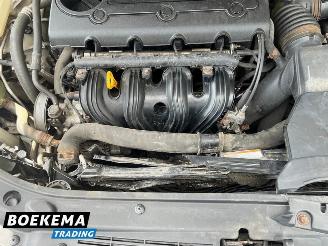Kia Carens 2.0 CVVT X-ecutive 7p. Aut. Navigatie Climate Cruise picture 13