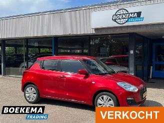 krockskadad bil auto Suzuki Swift 1.2 Select Smart Hybrid Navigatie Airco Cruise Stoelverw. 2020/7