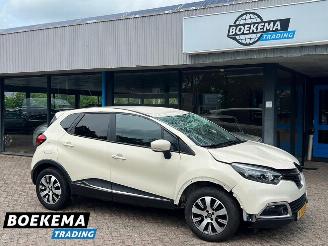 uszkodzony samochody osobowe Renault Captur 0.9 TCe Expression Keyless Airco Cruise Trekh. 2014/5