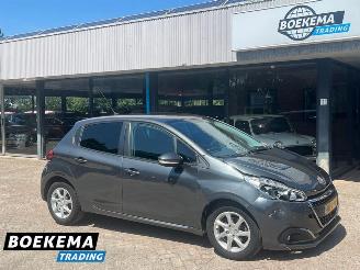 Auto incidentate Peugeot 208 1.2 PureTech Allure Navigatie Airco Cruise PDC 2016/2