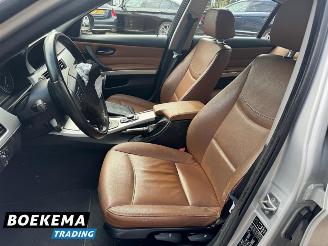 BMW 3-serie 320i Aut. Facelift Navi Leder Clima Cruise Business Line Style picture 15