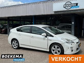 krockskadad bil auto Toyota Prius 1.8 Executive Navigatie Camera Cruise Clima 2011/4