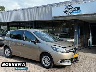 skadebil auto Renault Scenic 1.2 TCe 131PK Limited Navigatie Climate 6-Hand 2014/11
