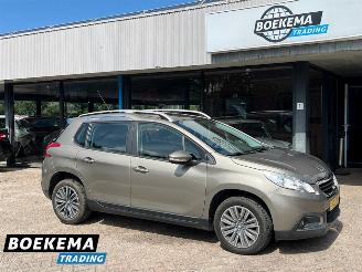 krockskadad bil auto Peugeot 2008 1.2 PureTech Automaat Glazen dak Navi Airco Cruise 2016/3