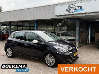 skadebil auto Peugeot 208 1.6 BlueHDi Blue Lease Executive Panorama Camera Navigatie 2015/8