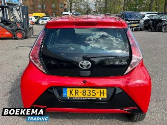 Toyota Aygo 1.0 VVT-i x-play Airco Camera Cruise Carplay picture 4