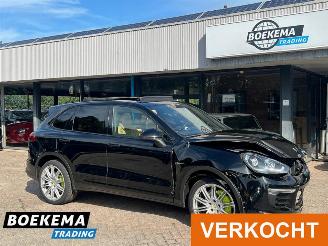 Coche accidentado Porsche Cayenne 3.0 S E-Hybrid Pano Leder Bose Navi Climate PDC Trekh. 2015/12