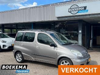 Coche accidentado Toyota Yaris-verso 1.3 VVT-i Sol Automaat Airco 2005/7