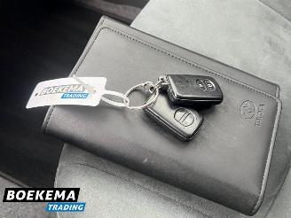 Toyota Prius 1.8 Comfort Xenon Keyless Navi Climate Cruise picture 30