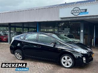 skadebil auto Toyota Prius 1.8 Comfort Xenon Keyless Navi Climate Cruise 2011/4