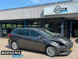 Coche accidentado Ford Focus Wagon 1.5 TDCI Titanium Navigatie Climate Cruise PDC Trekh. 2015/11