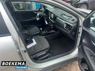 Kia Stonic 1.0 T-GDi MHEV Dynamic Automaat Navigatie Camera picture 23