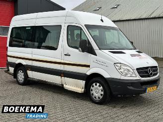 skadebil bedrijf Mercedes Sprinter 311 2.2 CDI 366 Airco 9-Persoons Rolstoellift Automaat 2009/1