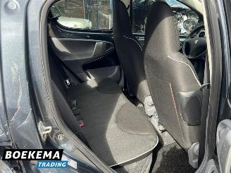 Peugeot 107 1.0-12V XS Airco 5-Deurs picture 14