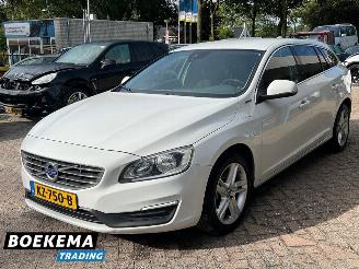 Volvo V-60 2.4 D5 Twin Engine AWD Plug in Hybrid Navi Climate Cruise picture 4