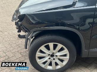 Volkswagen Tiguan 2.0 TDI Comfort&Design Pano Stoelverw. Cruise Climate PDC Trekh. picture 9